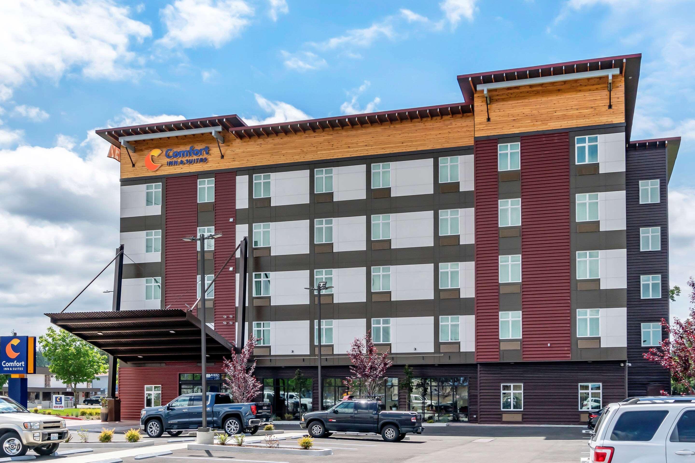 Comfort Inn & Suites Lakewood By Jblm エクステリア 写真